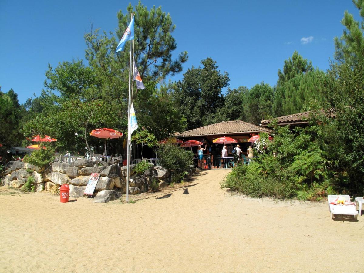 Le Logis Des Quatre Puits Acomodação com café da manhã Neuvicq-Montguyon Exterior foto