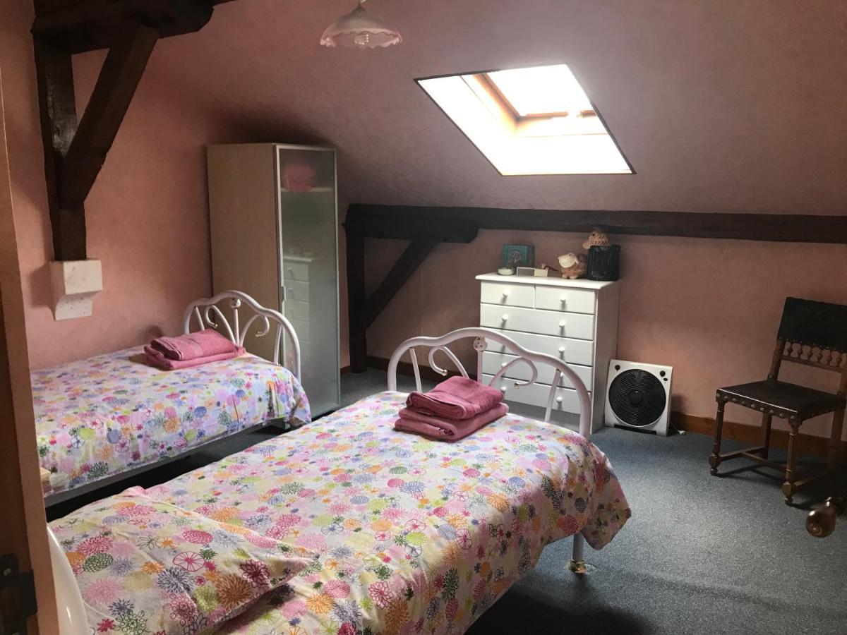 Le Logis Des Quatre Puits Acomodação com café da manhã Neuvicq-Montguyon Exterior foto